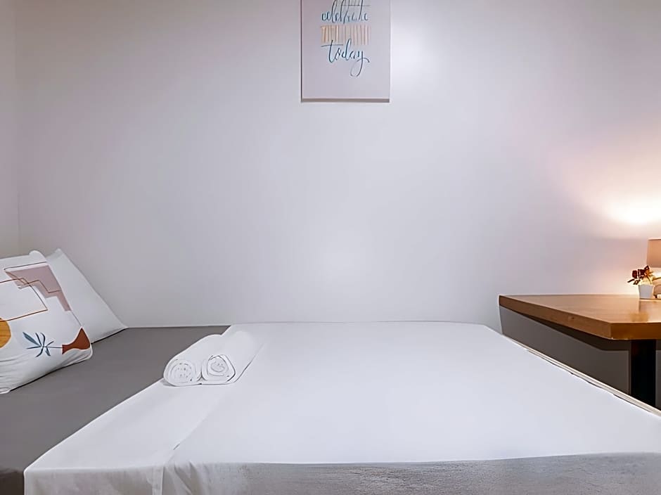 Cozy Cove Inn by RedDoorz