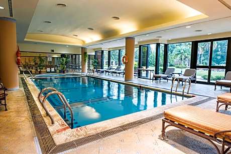 Sheraton Pilar Hotel & Convention Center