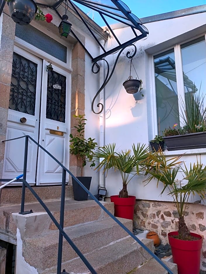 Chambrecosy salle de bain privée