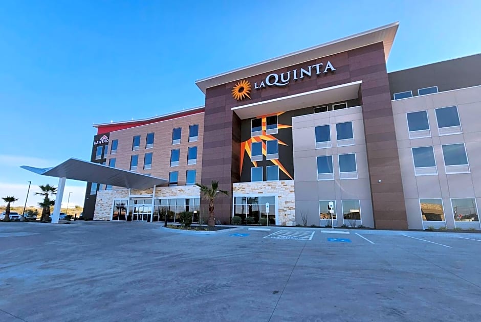 La Quinta Inn & Suites by Wyndham Del Rio