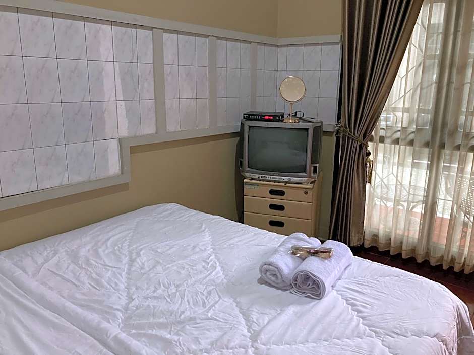 Flamboyan Homestay 1 Dieng Syariah RedPartner