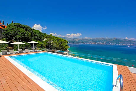 Kalamota Beach House