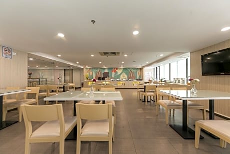 Hanting Hotel (Guangzhou Beijing Rd, Tianzi Pier)