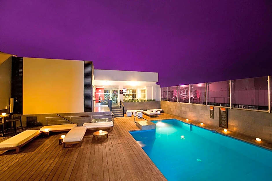 Radisson Hotel Decapolis Miraflores