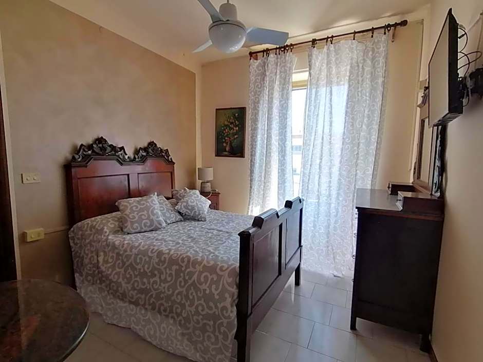 HOTEL FIORE & Fiocchi