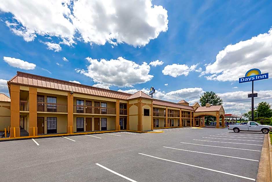 Days Inn by Wyndham Oak Grove/Ft. Campbell