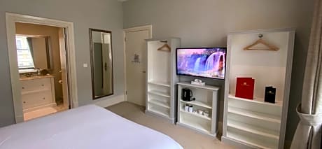 Deluxe Double Room, Partial Sea View