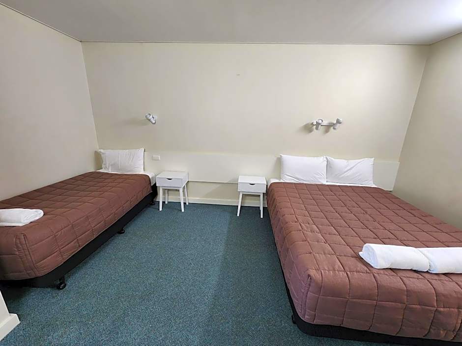 Hume Inn Motel