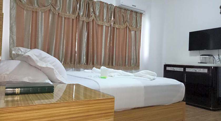 Meaco Royal Hotel Anilao