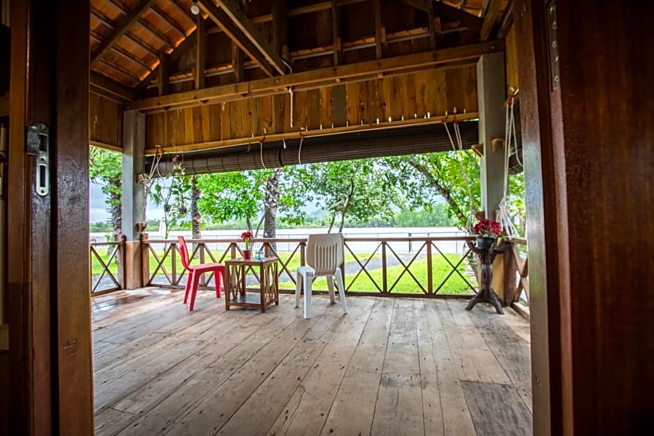 Kampot River Residence