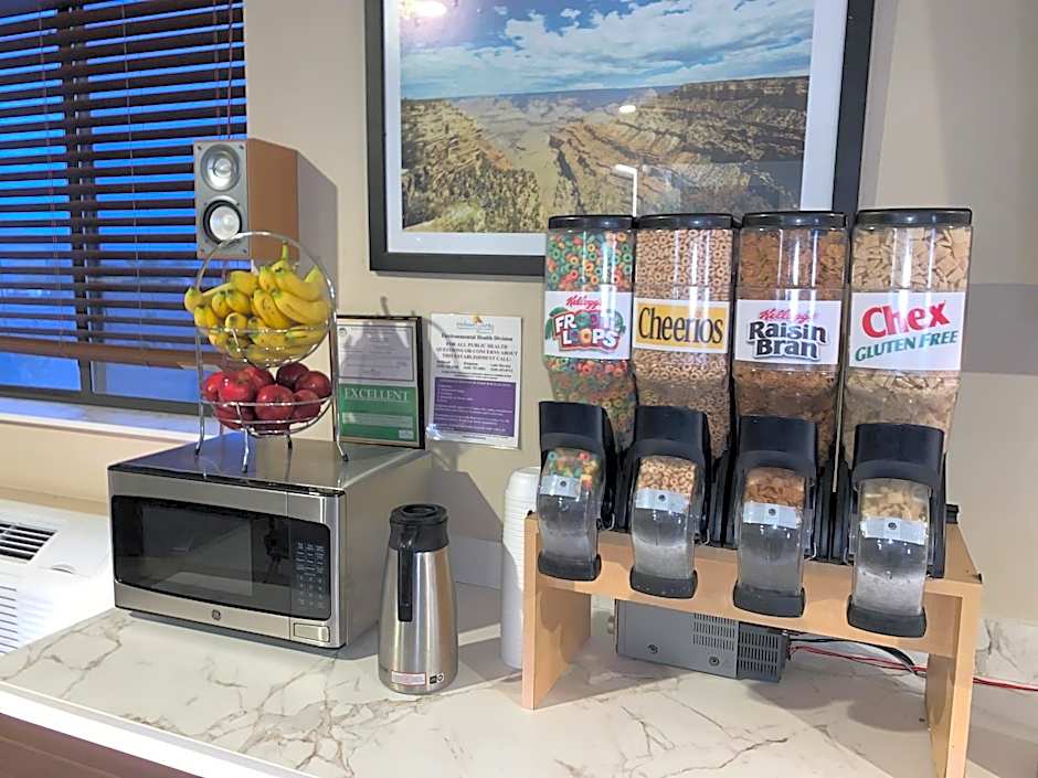 Travelodge by Wyndham Lake Havasu