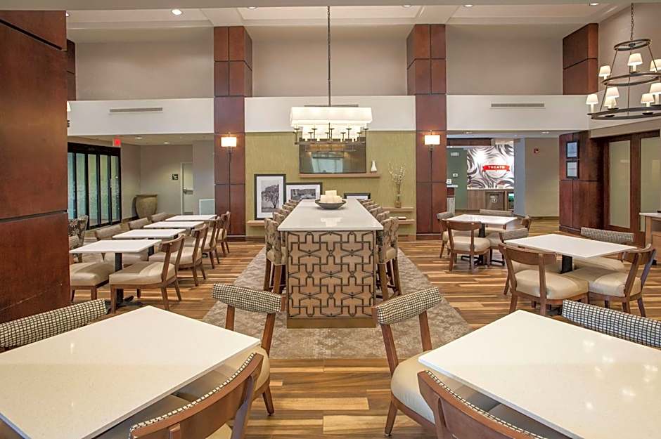 Hampton Inn By Hilton & Suites Mobile Providence Park/Airport