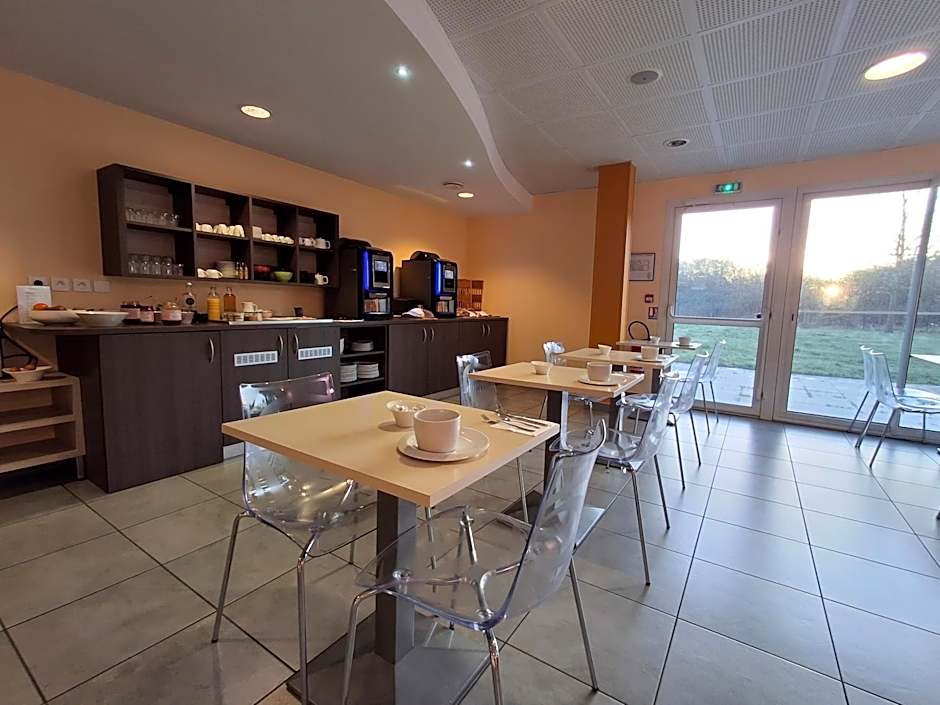 Brit Hotel Vannes - Theix Golfe du Morbihan