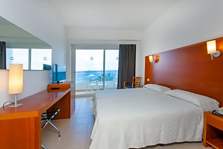 DOUBLE OR TWIN SEA VIEW