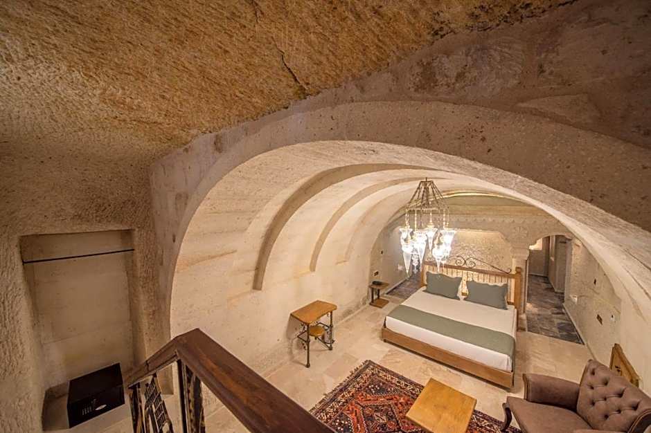 Ares Cave Suites