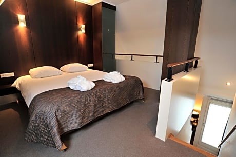 Suite - 1 King Bed 