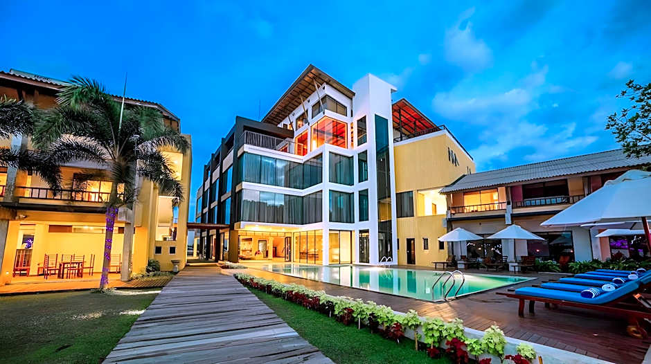 Amagi Aria Airport Transit Hotel