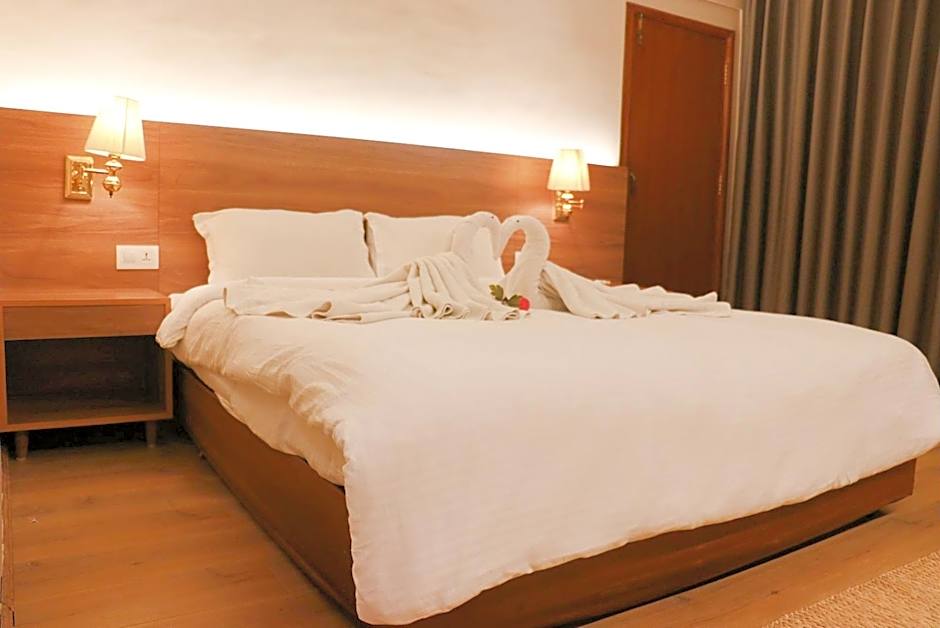 Hotel Lumbini Garden New Crystal