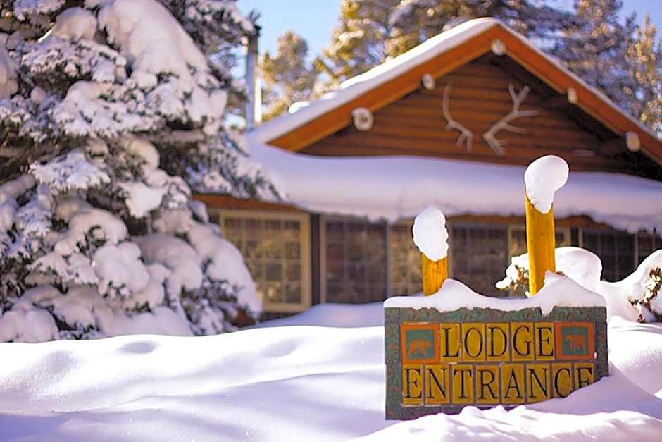 Storm Mountain Lodge & Cabins