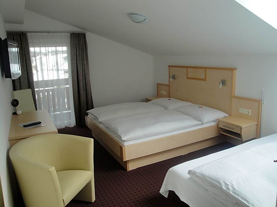 Pension Dorfplatzl – Fusch an der Grossglocknerstrasse, MN