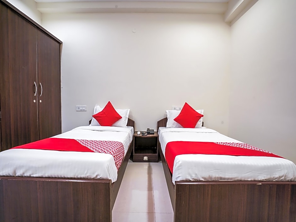 OYO 13163 Jaswitha Homes