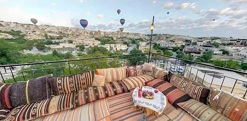 Sarnich Cave Suites