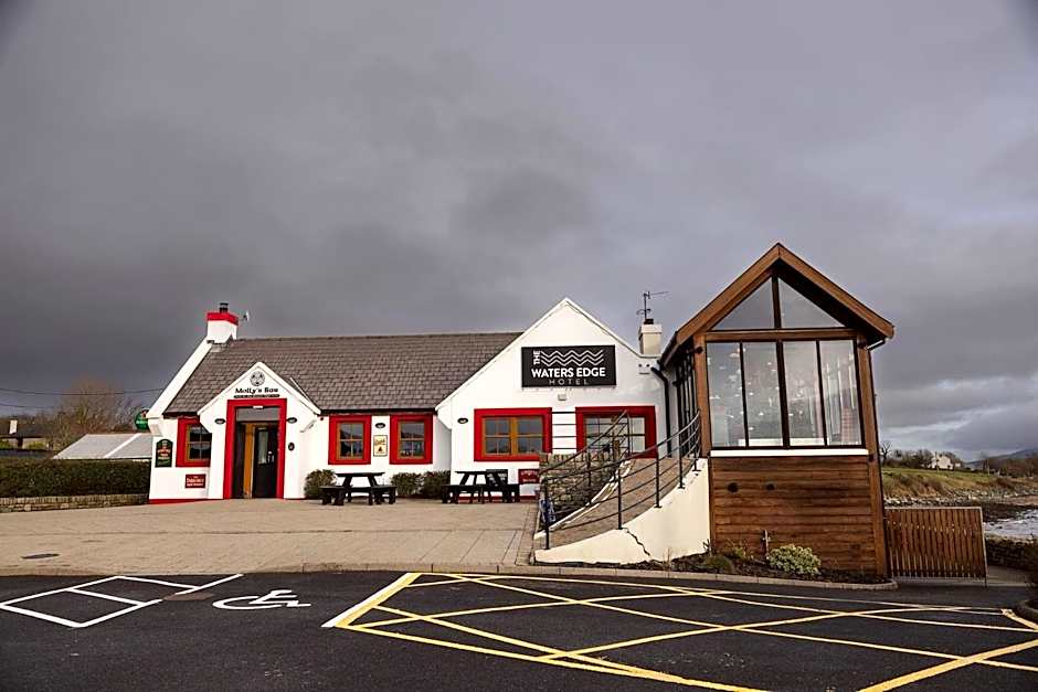 The Waters Edge Hotel