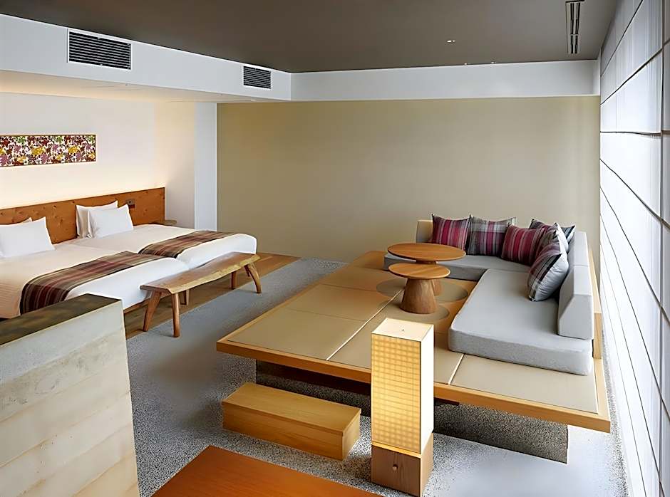 HOTEL STRATA NAHA