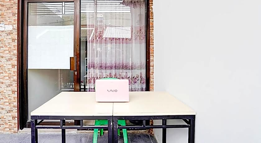 Hotel O MUMU HOMESTAYNearCarnival Park Surabaya