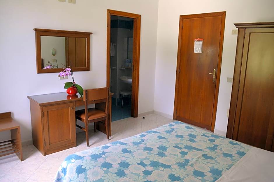 Hotel Maronti