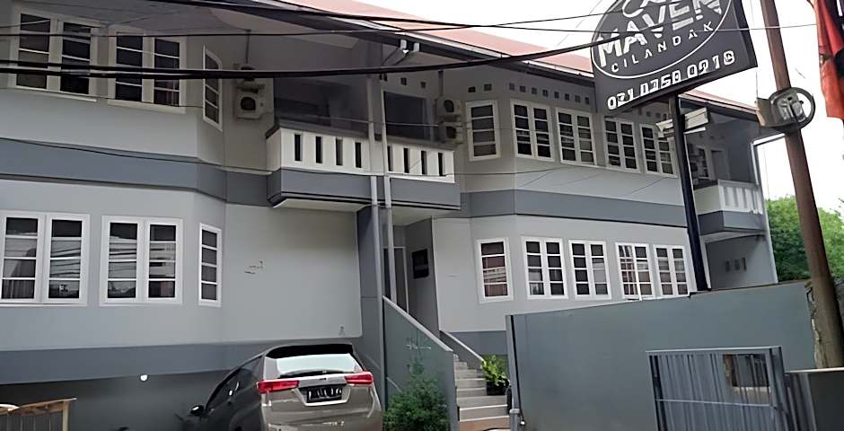 Maven Cilandak Hotel