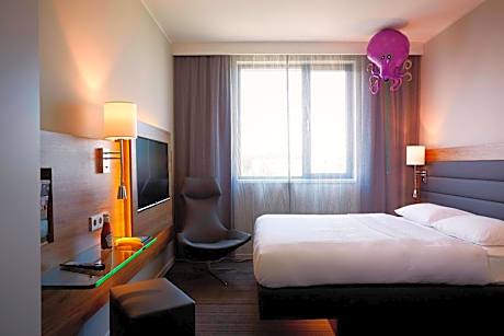 Moxy by Marriott Munich Airport