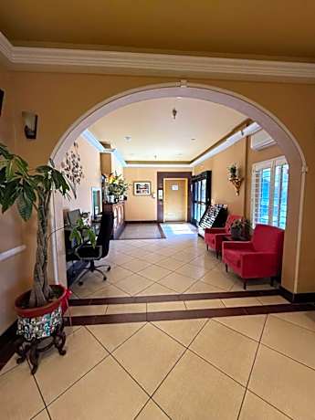 1 King Bed with Balcony