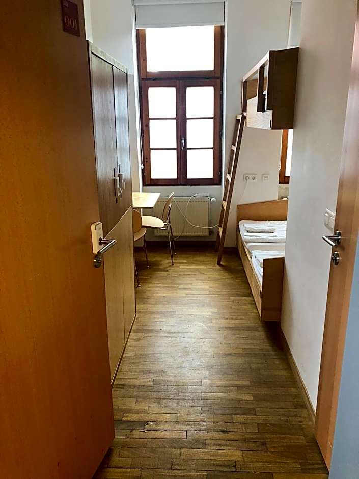 Hostel Celica