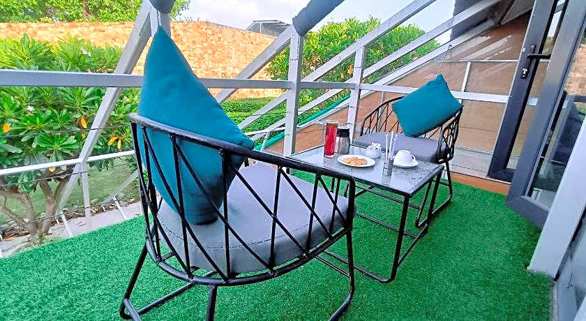 Mana Hotels