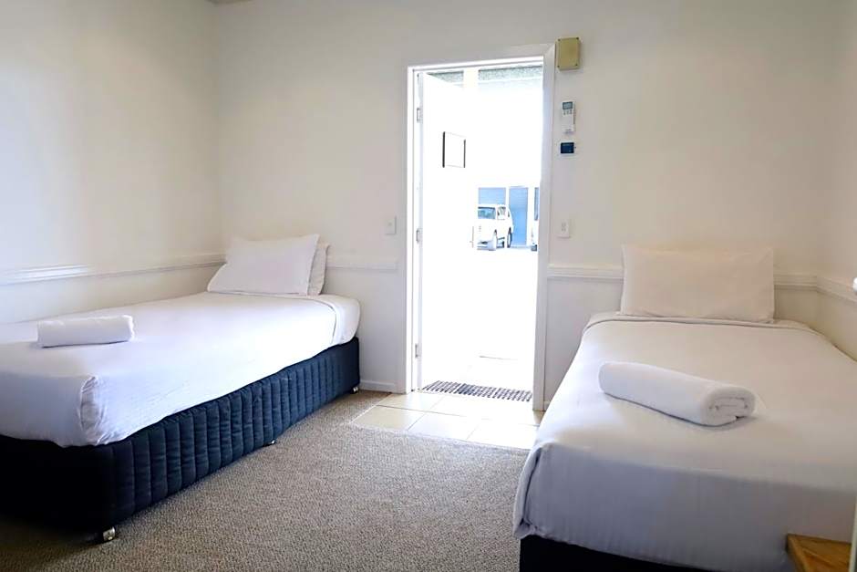 Park Avenue Hotel Motel