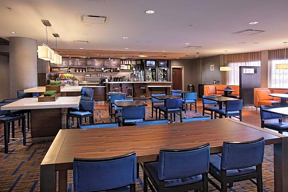 Courtyard by Marriott Fayetteville