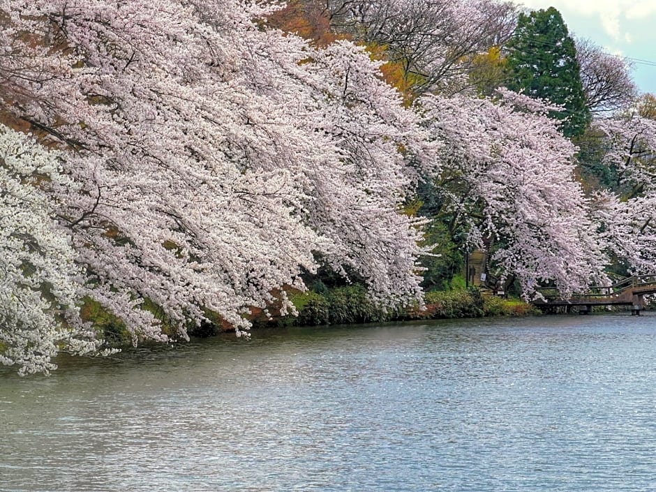 Toyoko Inn Shin-takaoka-eki Shinkansen Minami-guchi