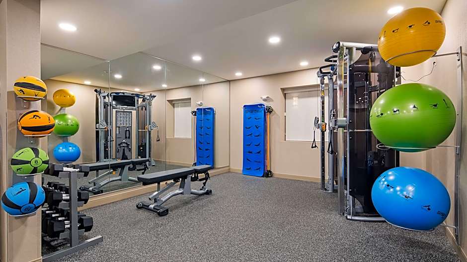 Best Western Plus Superior Inn