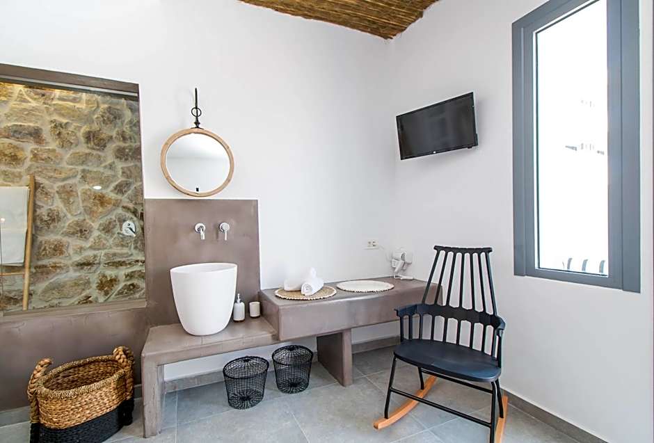 Malibu Boutique Studios & Bungalows