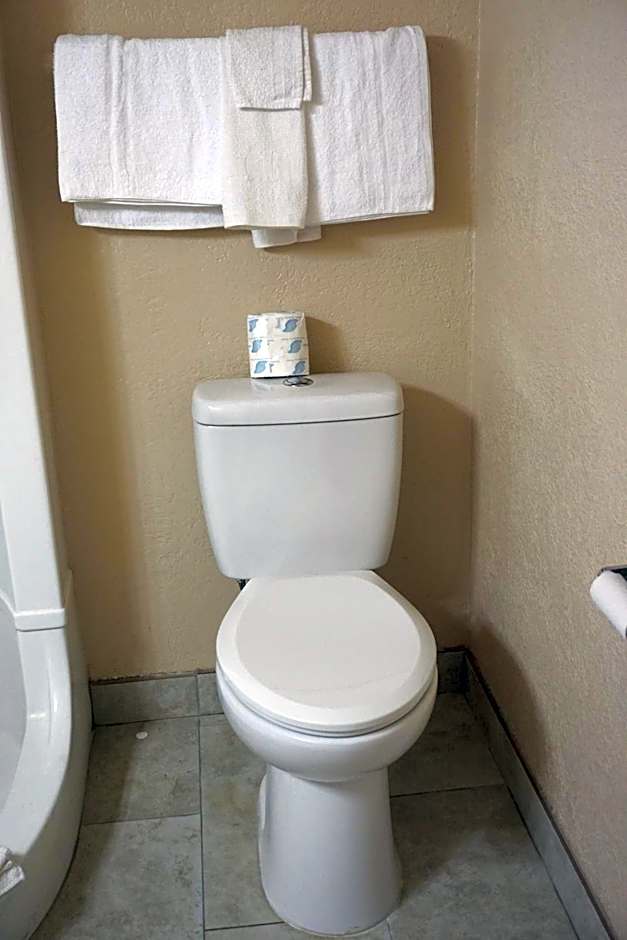 Econo Lodge San Antonio Northeast I-35 – San Antonio, TX