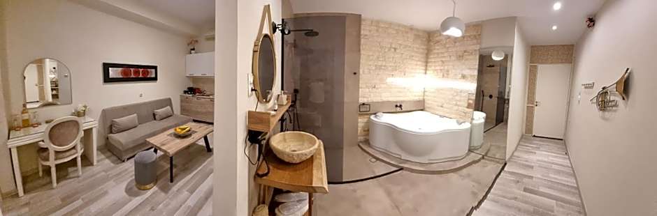 Golden City Center Suites