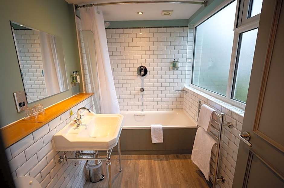 Riverside Hotel by Chef & Brewer Collection