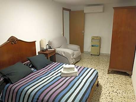 Standard Double Room with Shared Bathroom