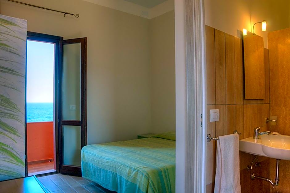 Hotel Bue Marino