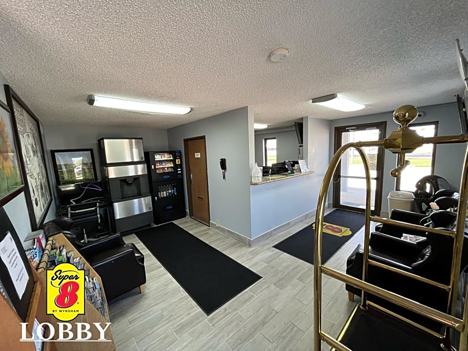 Super 8 by Wyndham Emporia
