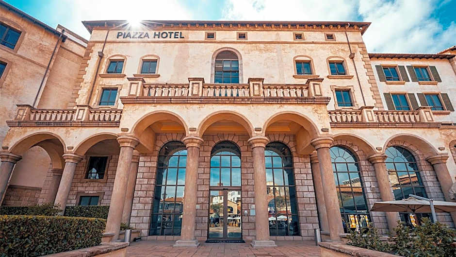 Piazza Hotel Montecasino