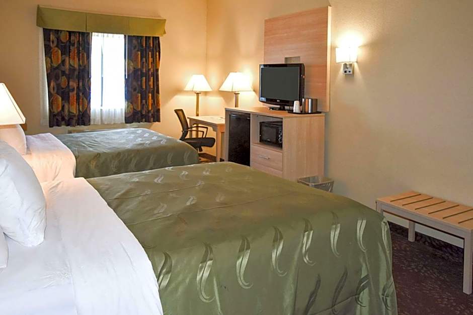 Quality Inn & Suites Brooks Louiville South