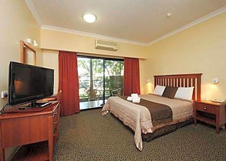 1 Queen Bed, 1 Single Bed, Nonsmoking