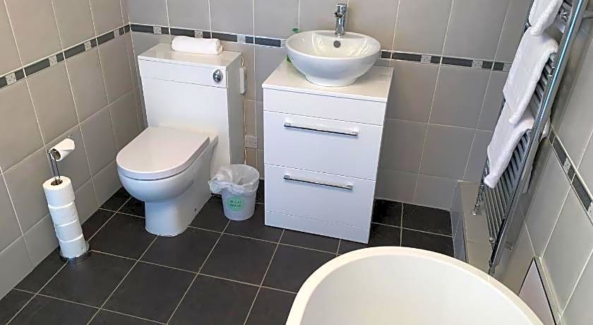 Village Tavern Apartment